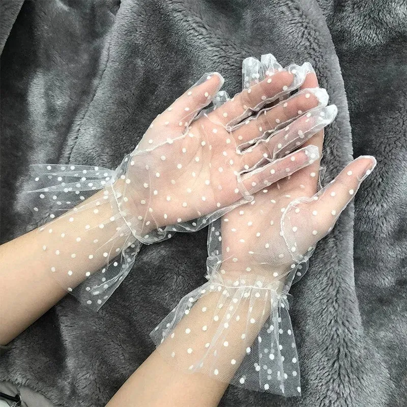 Feminine Vintage Lacey Gloves