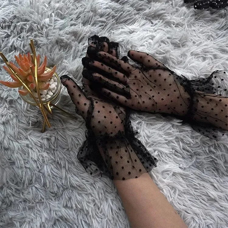 Feminine Vintage Lacey Gloves