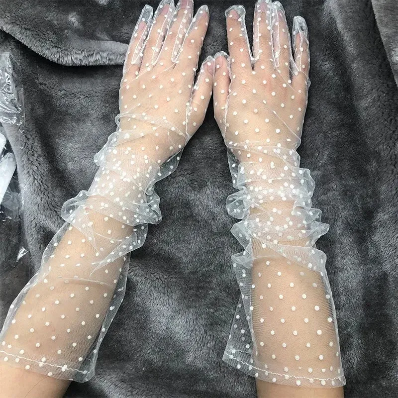 Feminine Vintage Lacey Gloves