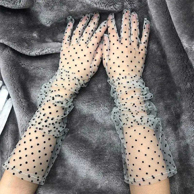 Feminine Vintage Lacey Gloves