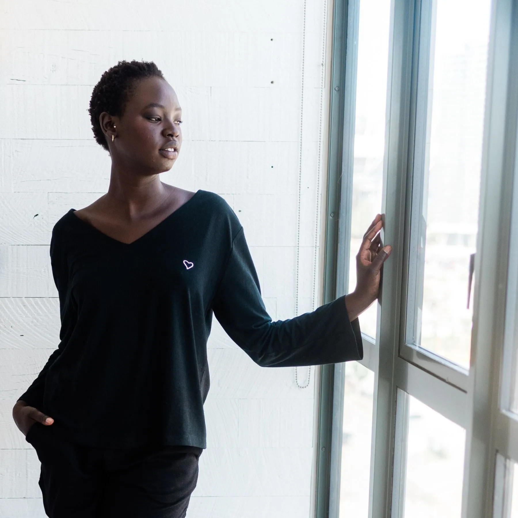 Jamie V-Neck Sleep Top | Black with Heart