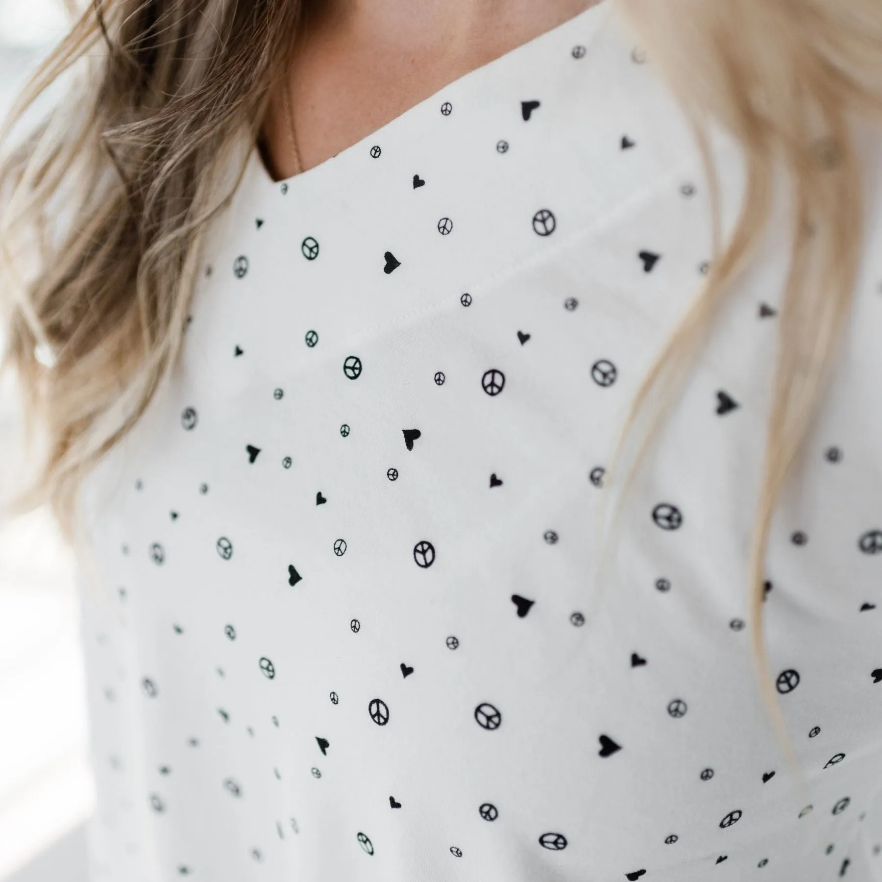 Jamie V-Neck Sleep Top | Ivory Allover Print